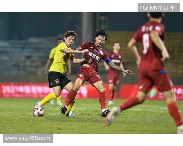 广州足球队在选拔赛中以70分稳居积分榜首位展现强劲实力